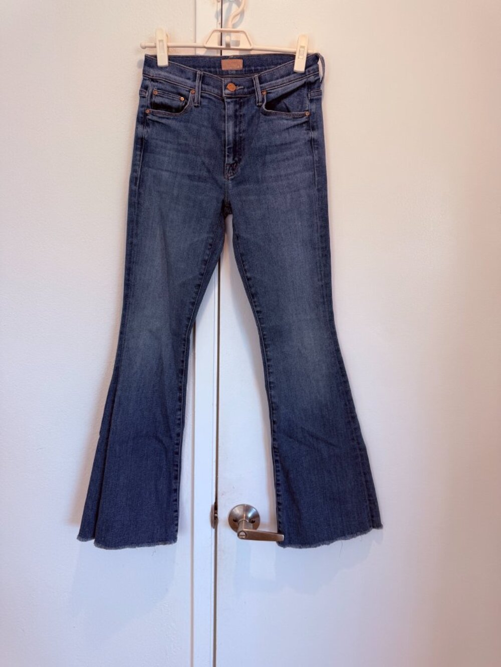 MOTHER The Weekender Fray Flare Jeans in A Groovy Kind Of Love — Size 26